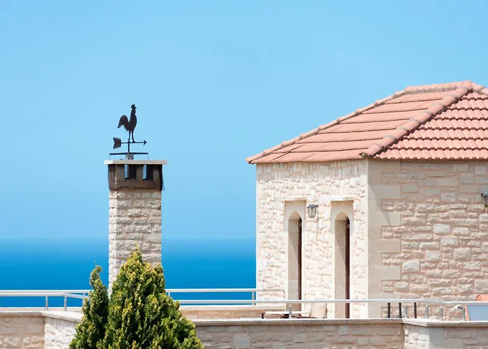 Ellotia & Asterion By Forest * Rethymno