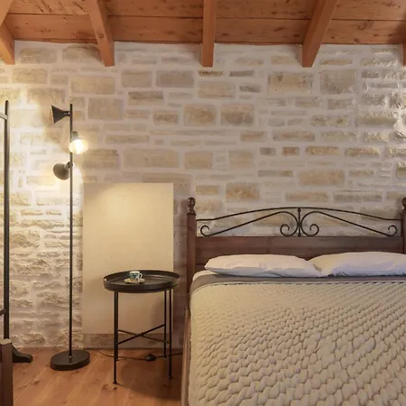 Vila Ellotia & Asterion By Forest *